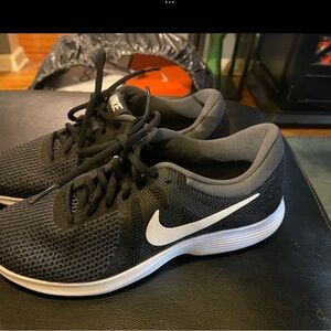 Nike Women’s Black Flex Experience Running Shoes